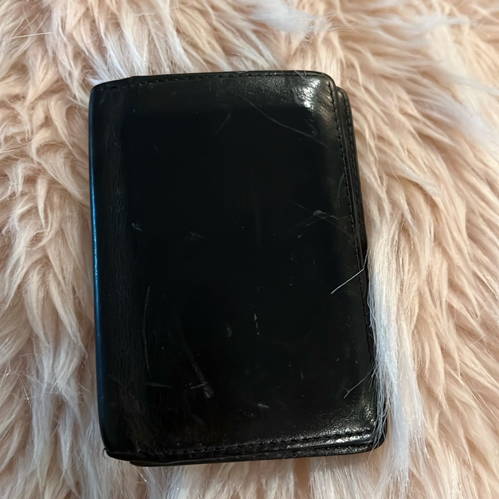 Louis Vuitton men’s wallet leather